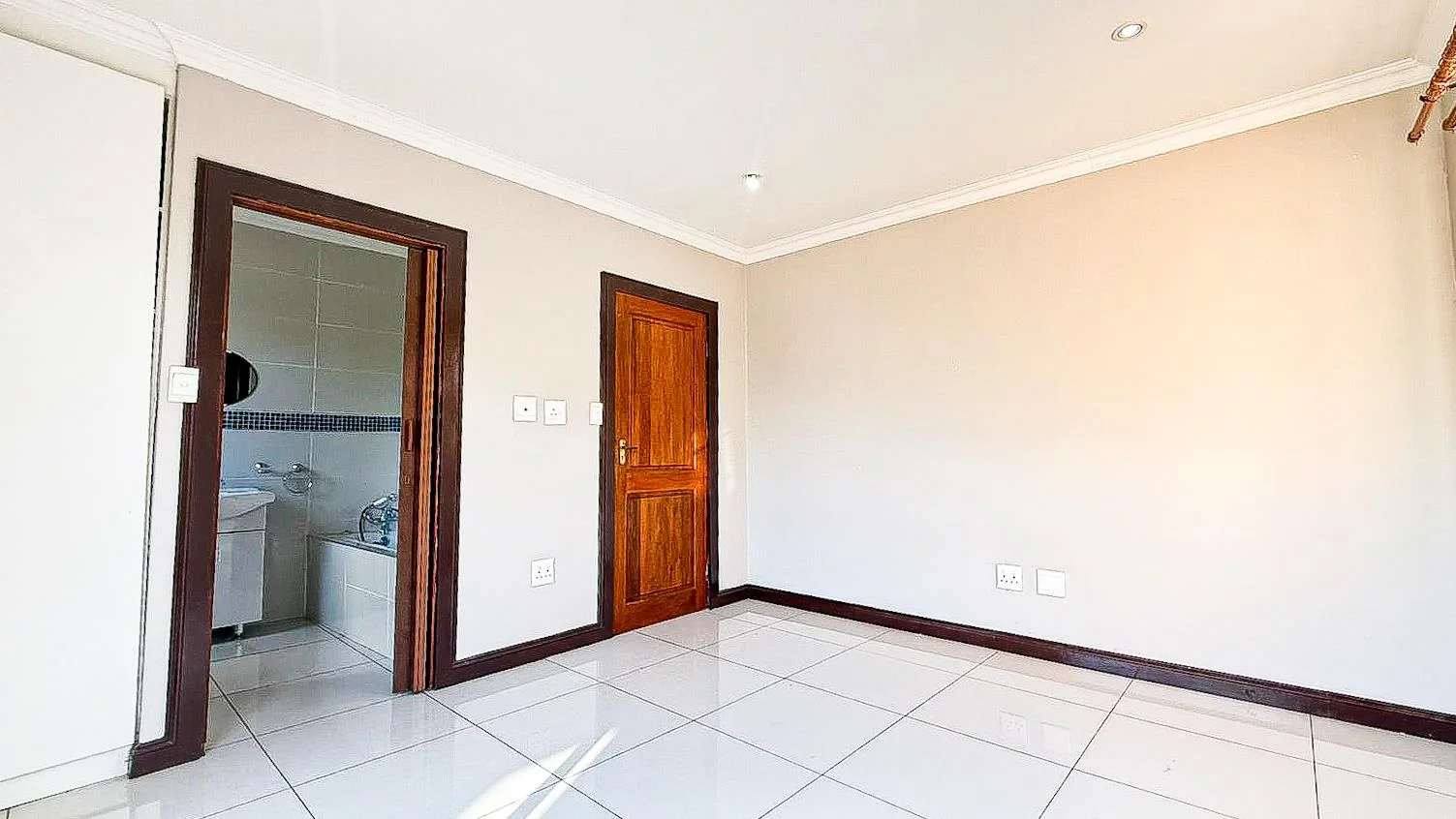 Elegant 5 Bedroom Family Home To Let In PineHaven