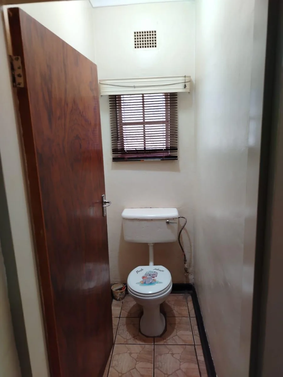 Spacious 3-Bedroom Home with Modern Security & Bonus Apartment