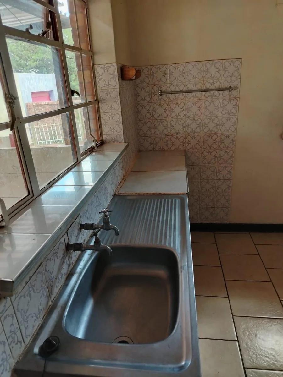 Spacious 3-Bedroom Home with Modern Security & Bonus Apartment