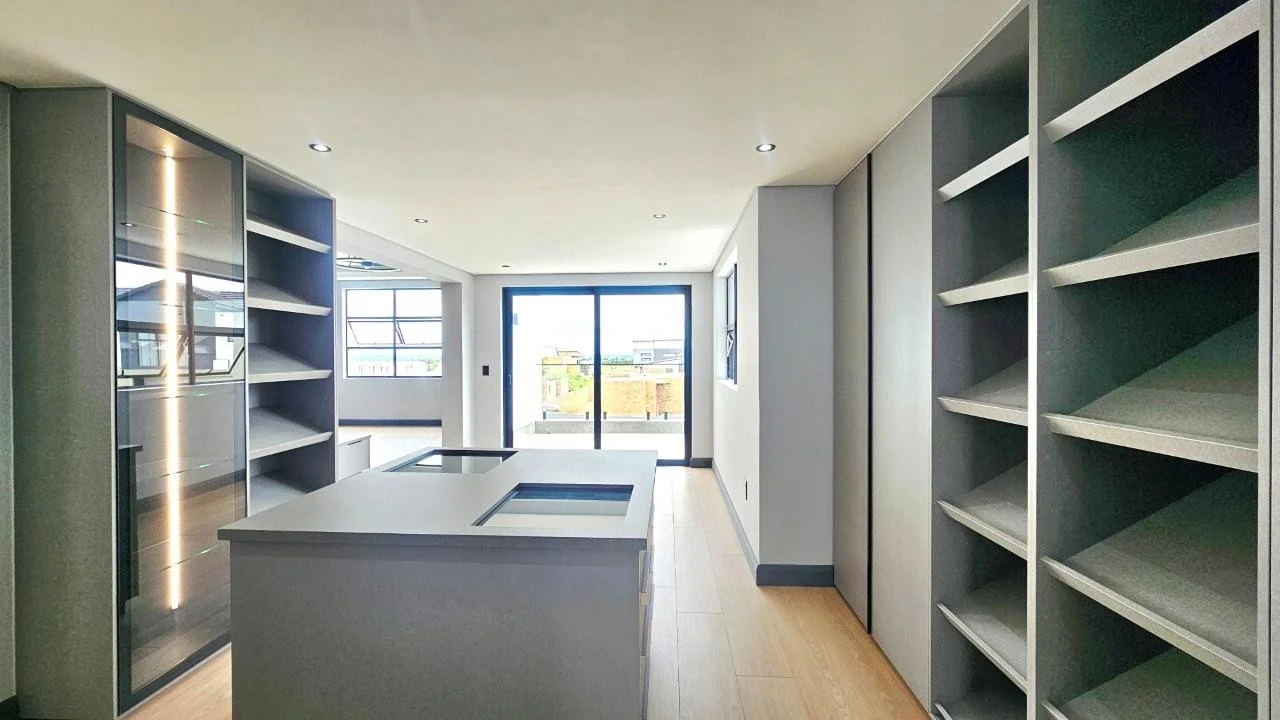 BREATHTAKING HOME IN MIDSTREAM HEIGHTS