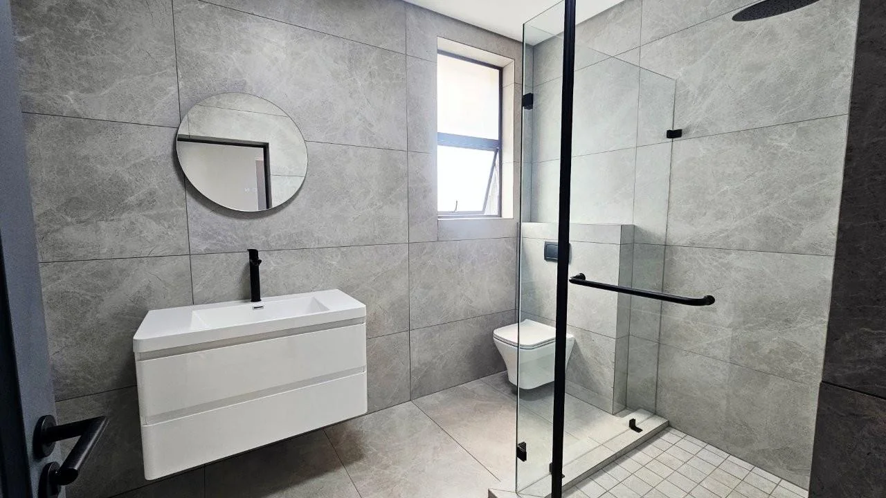 BREATHTAKING HOME IN MIDSTREAM HEIGHTS