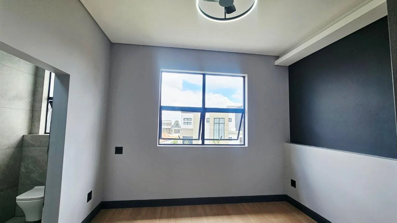 BREATHTAKING HOME IN MIDSTREAM HEIGHTS