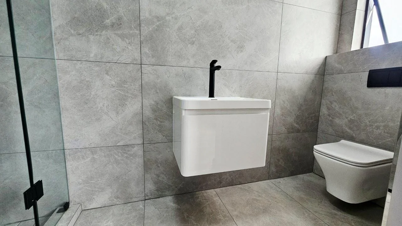 BREATHTAKING HOME IN MIDSTREAM HEIGHTS