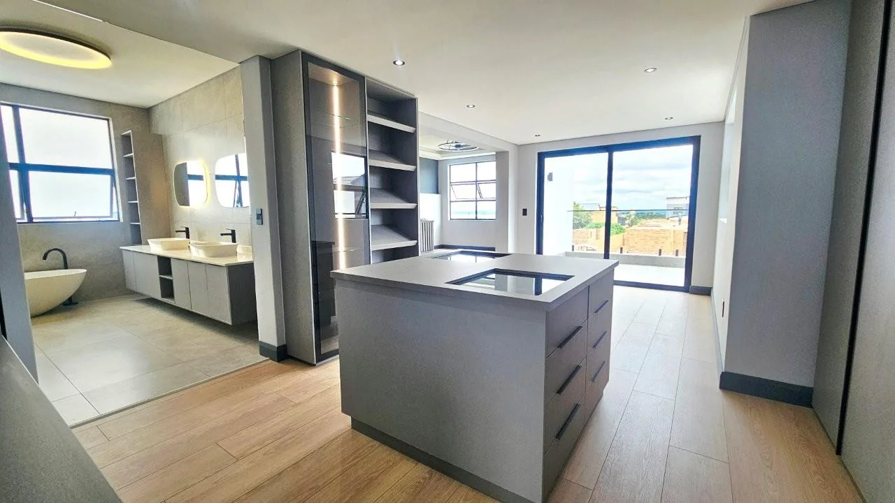 BREATHTAKING HOME IN MIDSTREAM HEIGHTS