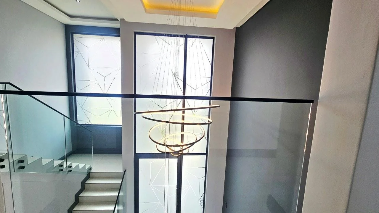 BREATHTAKING HOME IN MIDSTREAM HEIGHTS