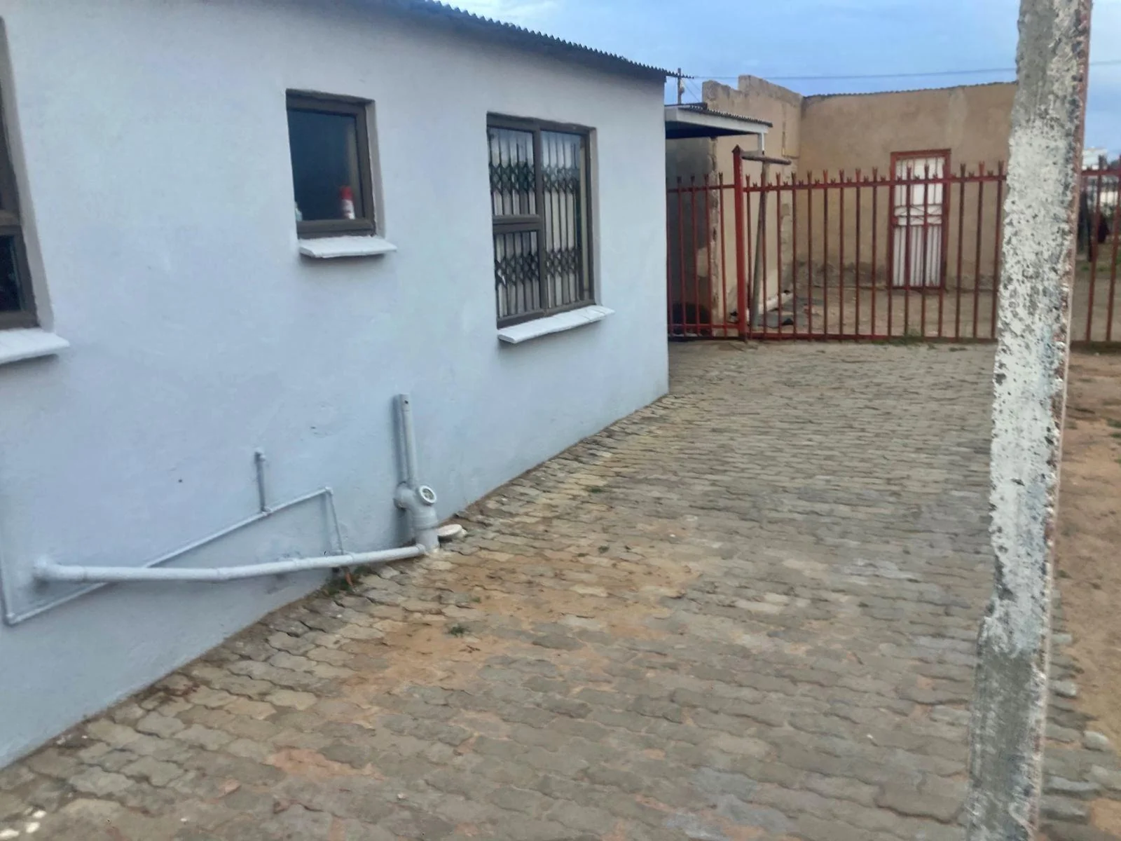 Charming 2-Bedroom Home with En-Suite, Covered Parking and Secure Yard