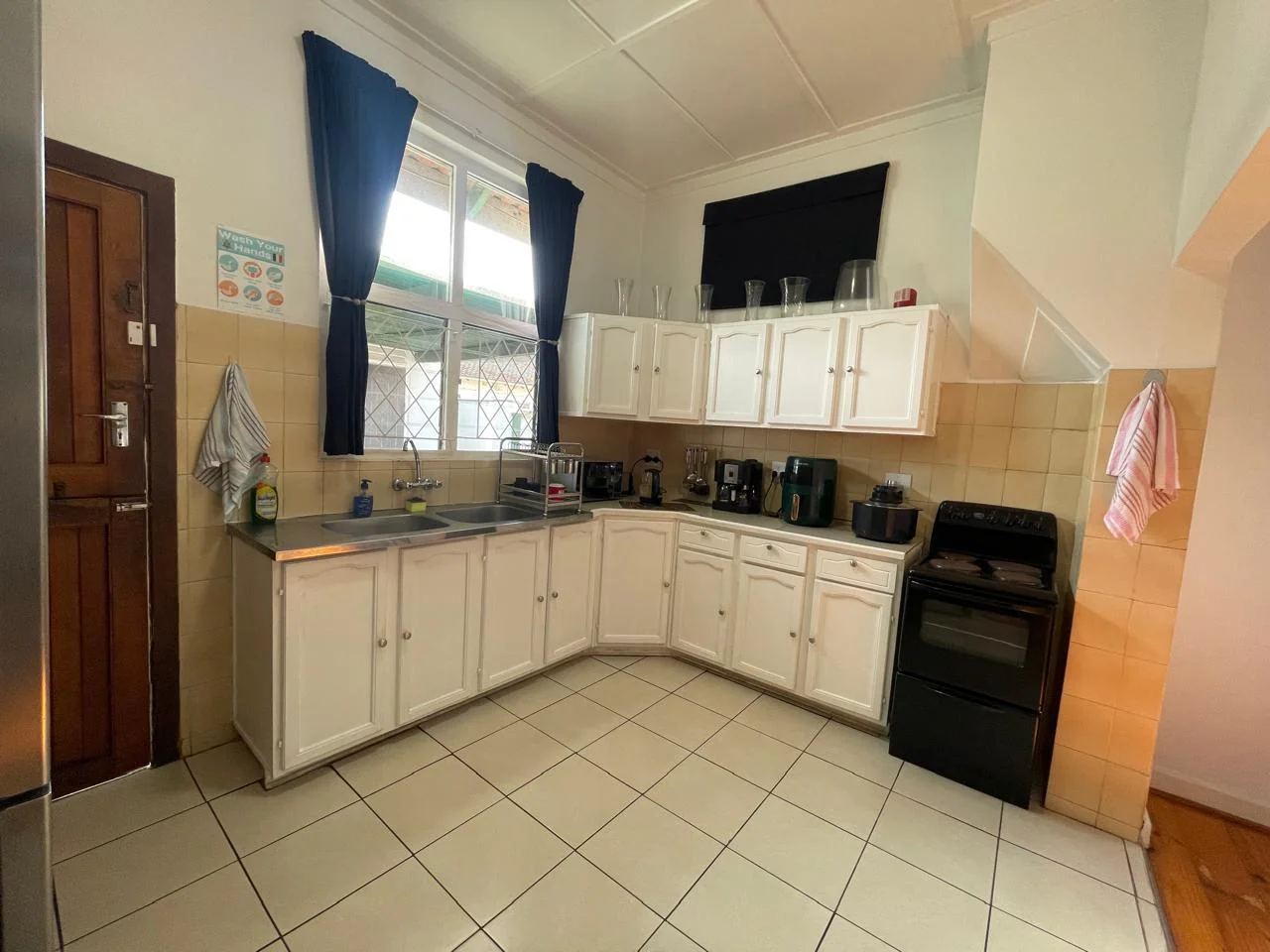 DURBAN - GLENWOOD - 3 BEDROOM HOUSE