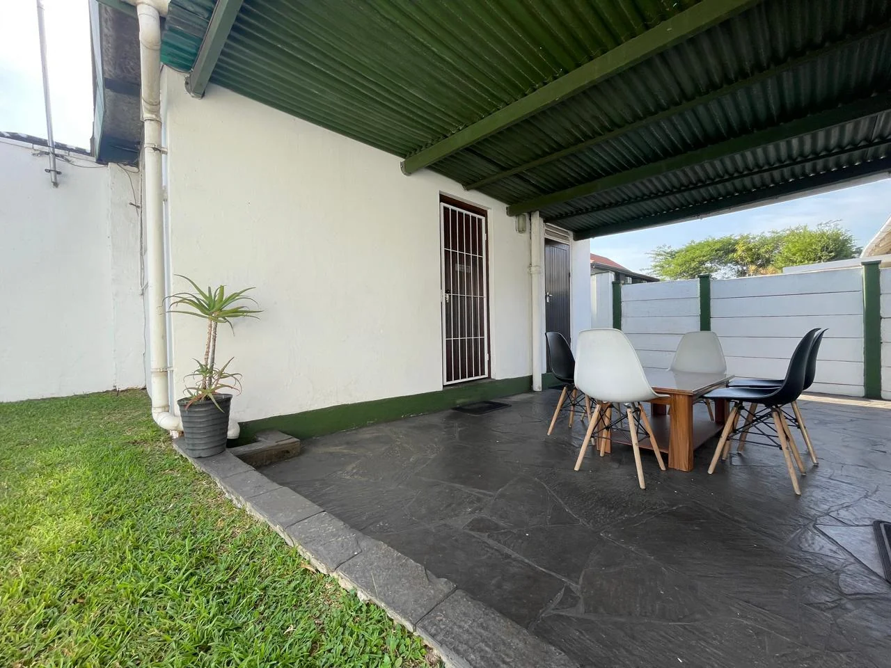 DURBAN - GLENWOOD - 3 BEDROOM HOUSE