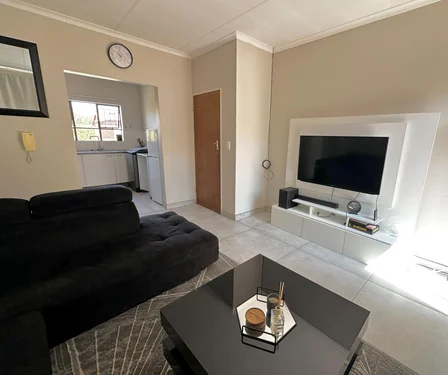 1252 Sterretjie, Wilgeheuwel, Roodepoort