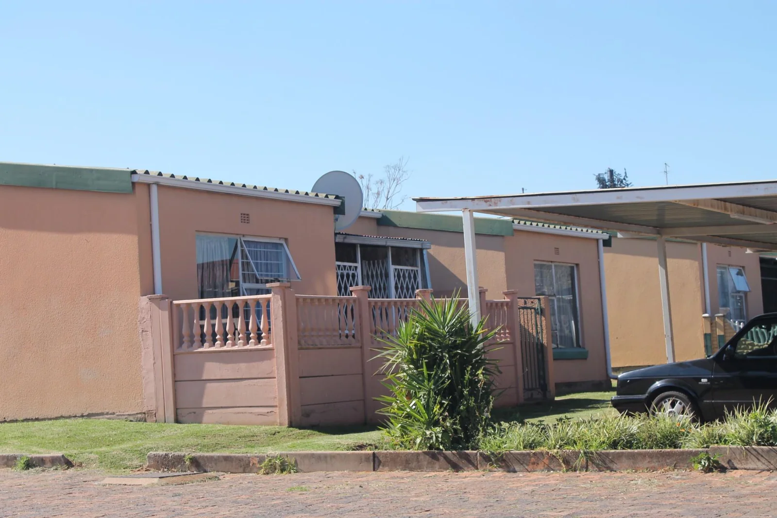 A 3 Bedroom Simplex in Florida For Sale!