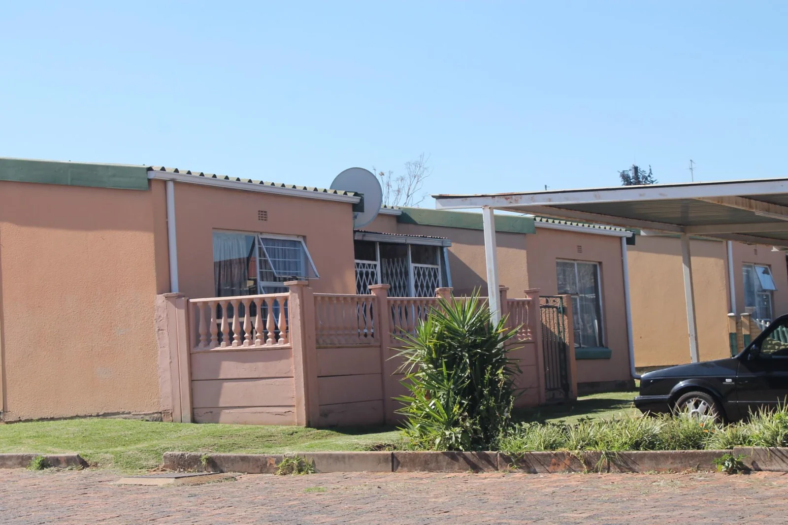 A 3 Bedroom Simplex in Florida For Sale!