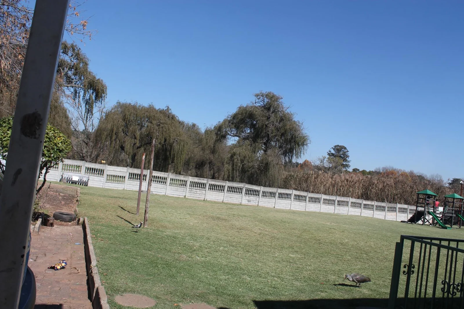 A 3 Bedroom Simplex in Florida For Sale!