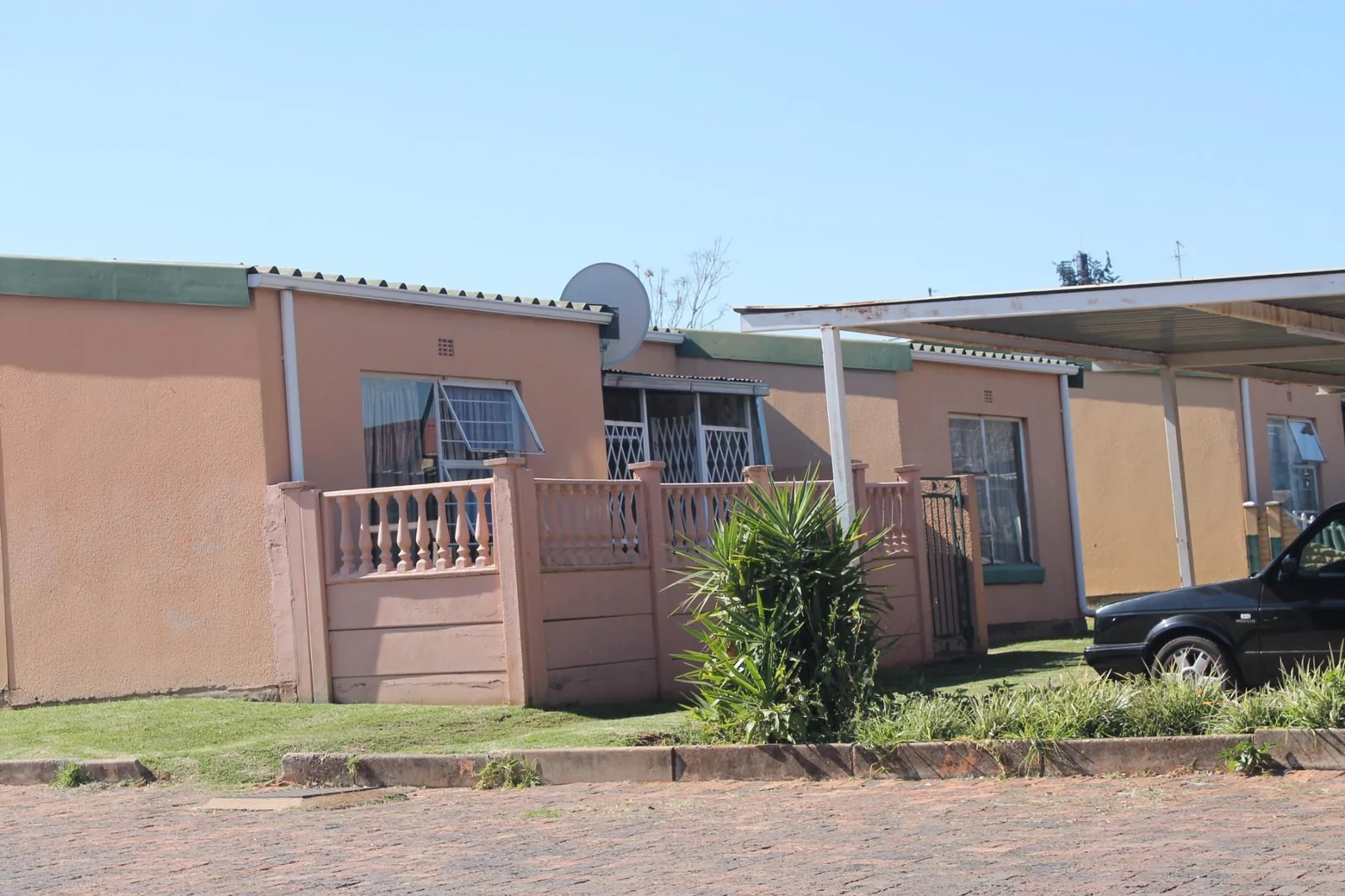 A 3 Bedroom Simplex in Florida For Sale!