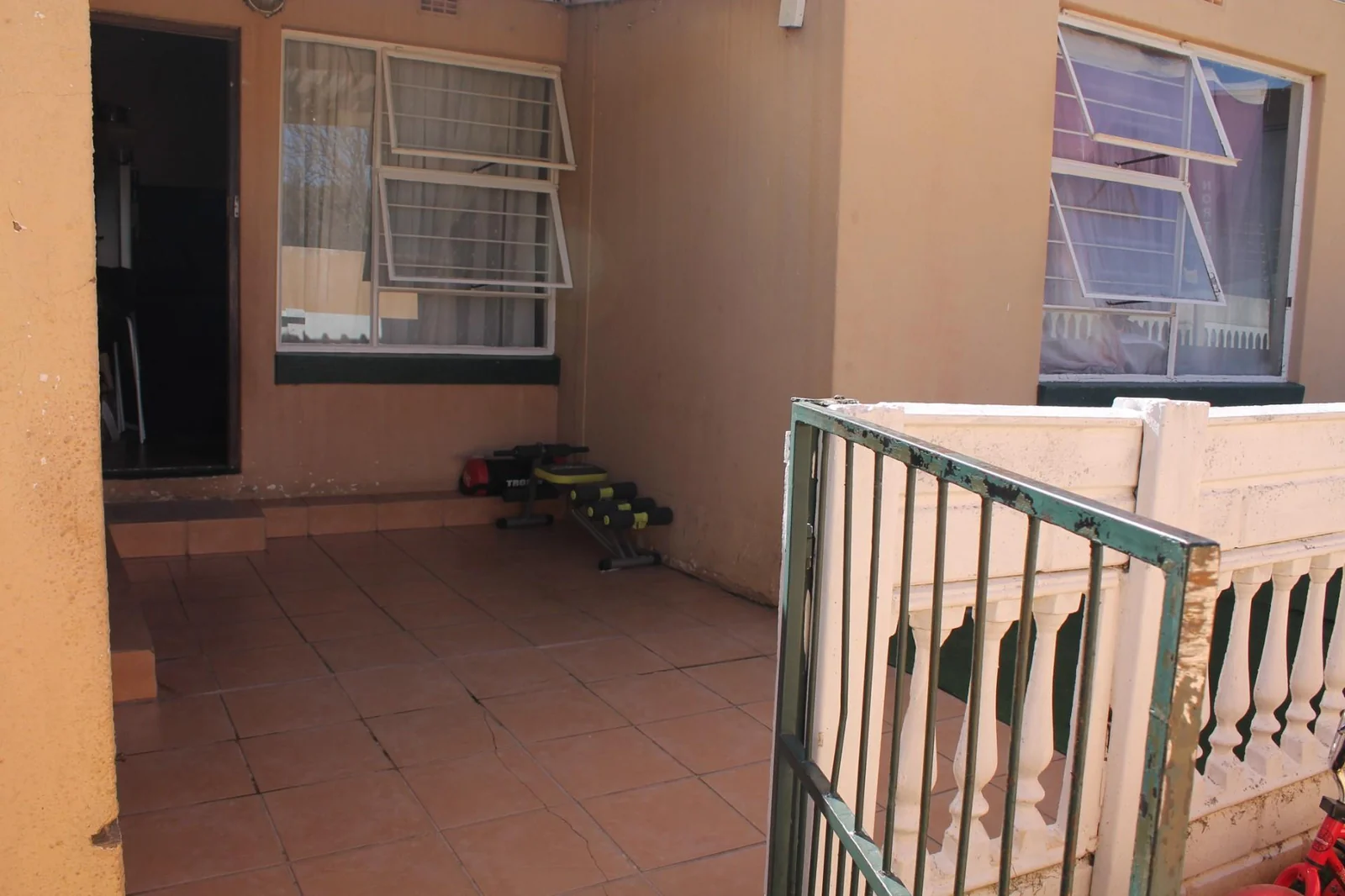 A 3 Bedroom Simplex in Florida For Sale!