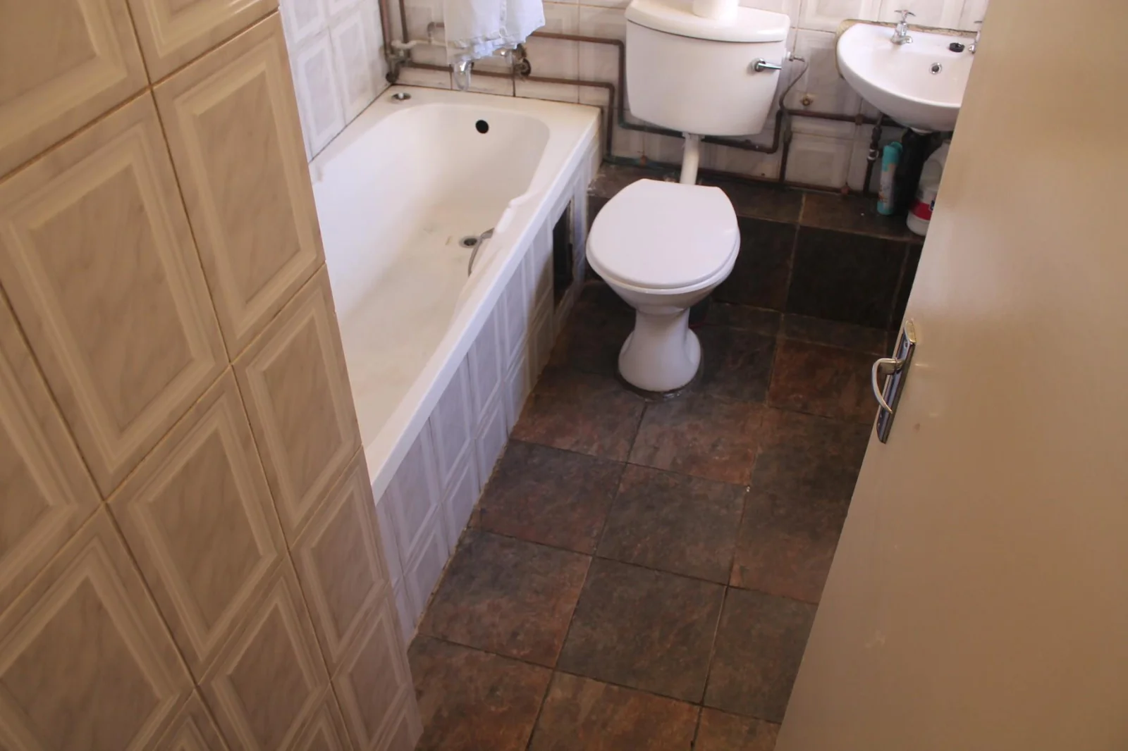 A 3 Bedroom Simplex in Florida For Sale!