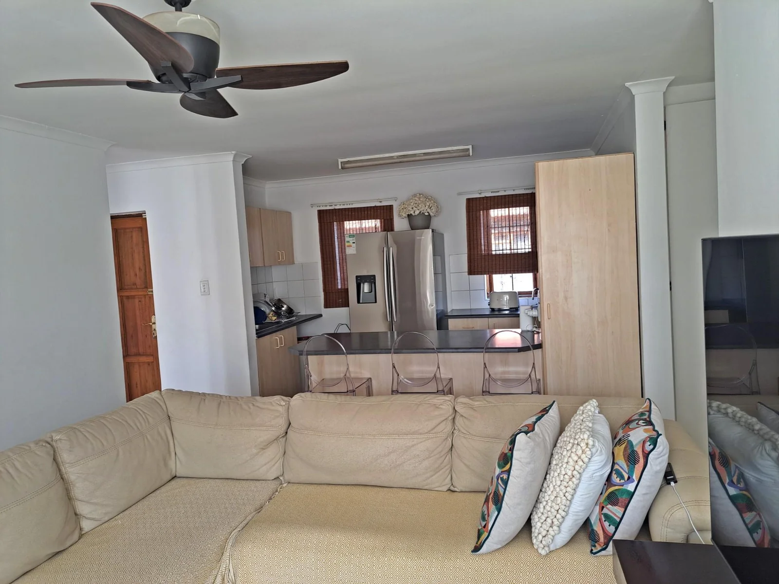 2 bedroom, 2 bathroom townhouse for sale