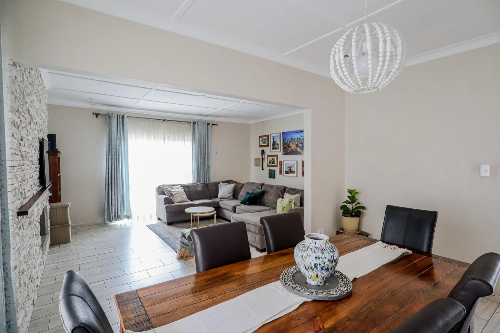 DREAM HOME ALERT! STUNNING 3-BED + CHIC COTTAGE + SUN-DRENCHED GARDENS