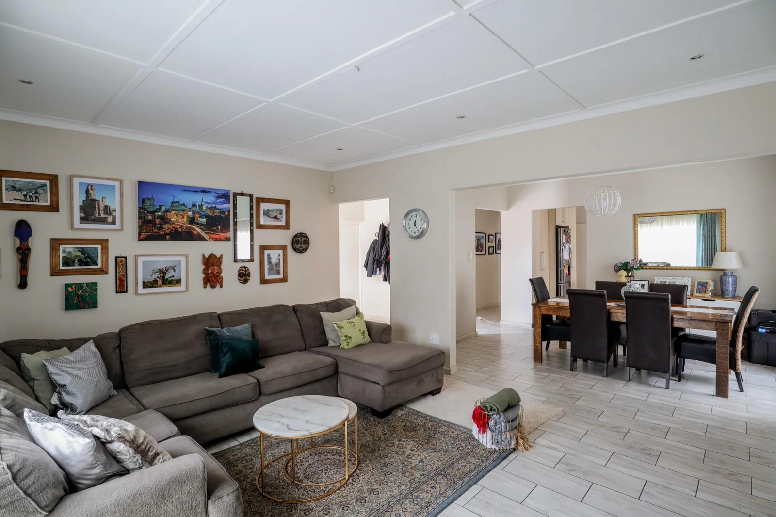 DREAM HOME ALERT! STUNNING 3-BED + CHIC COTTAGE + SUN-DRENCHED GARDENS