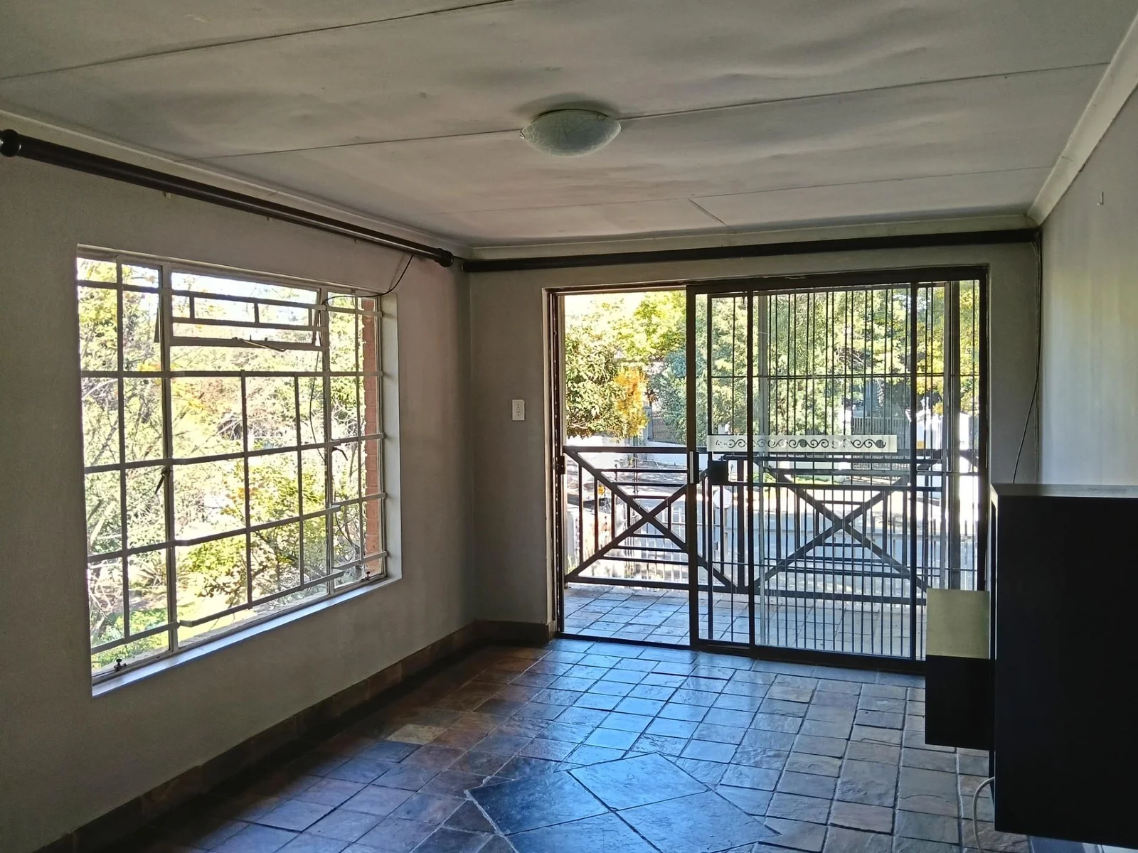 2-Bedroom Apartment for Rent in Waverley