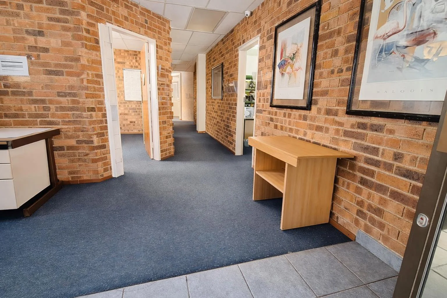 Prime 3-Level  Multifaceted Light Industrial & Commercial Building, well located in Florida ext 11