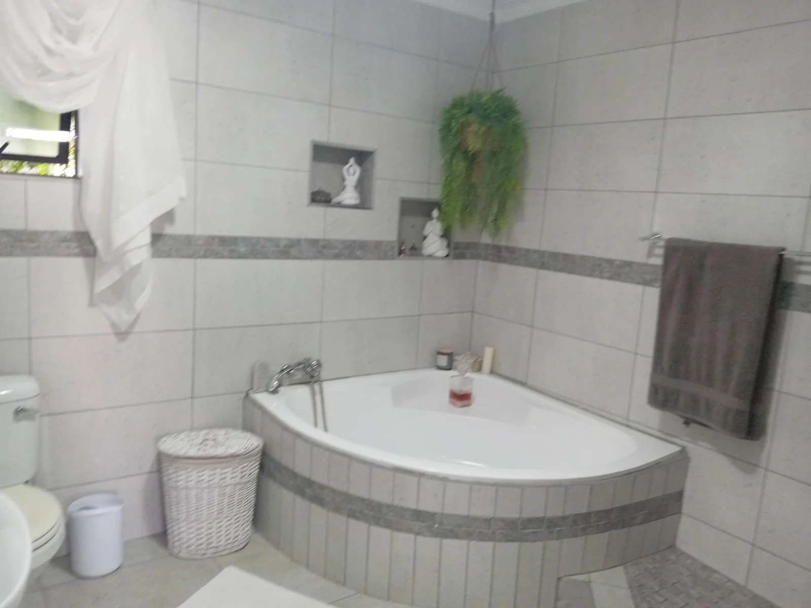 CONTEMPORARY DESIGNED TO INSPIRE