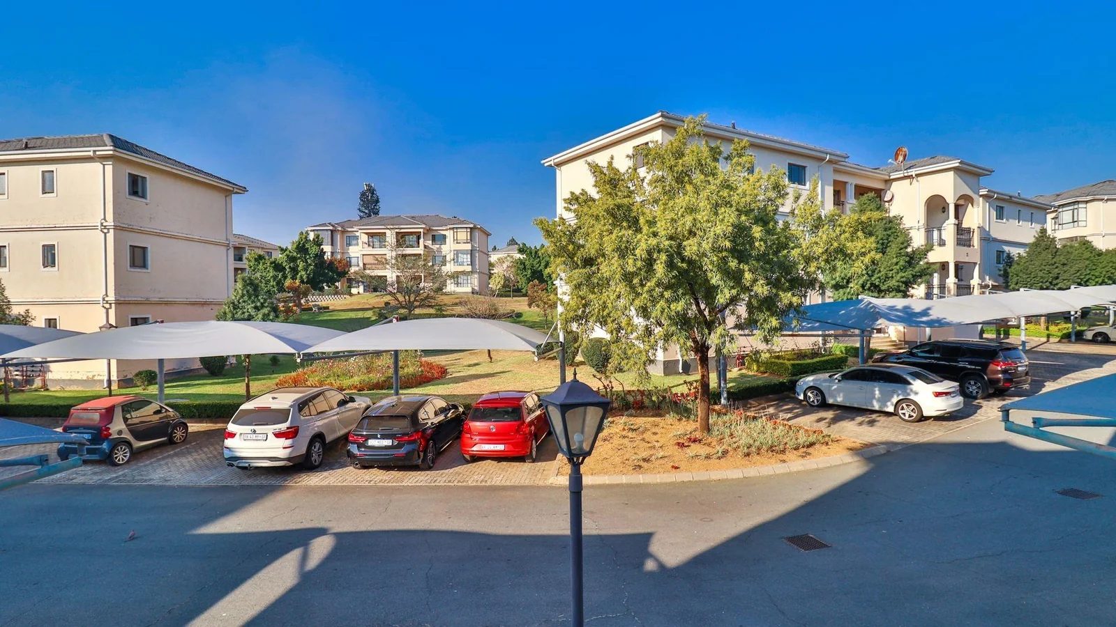 Luxurious  and Spacious  Three beds Two baths  Apartmentfir Sale