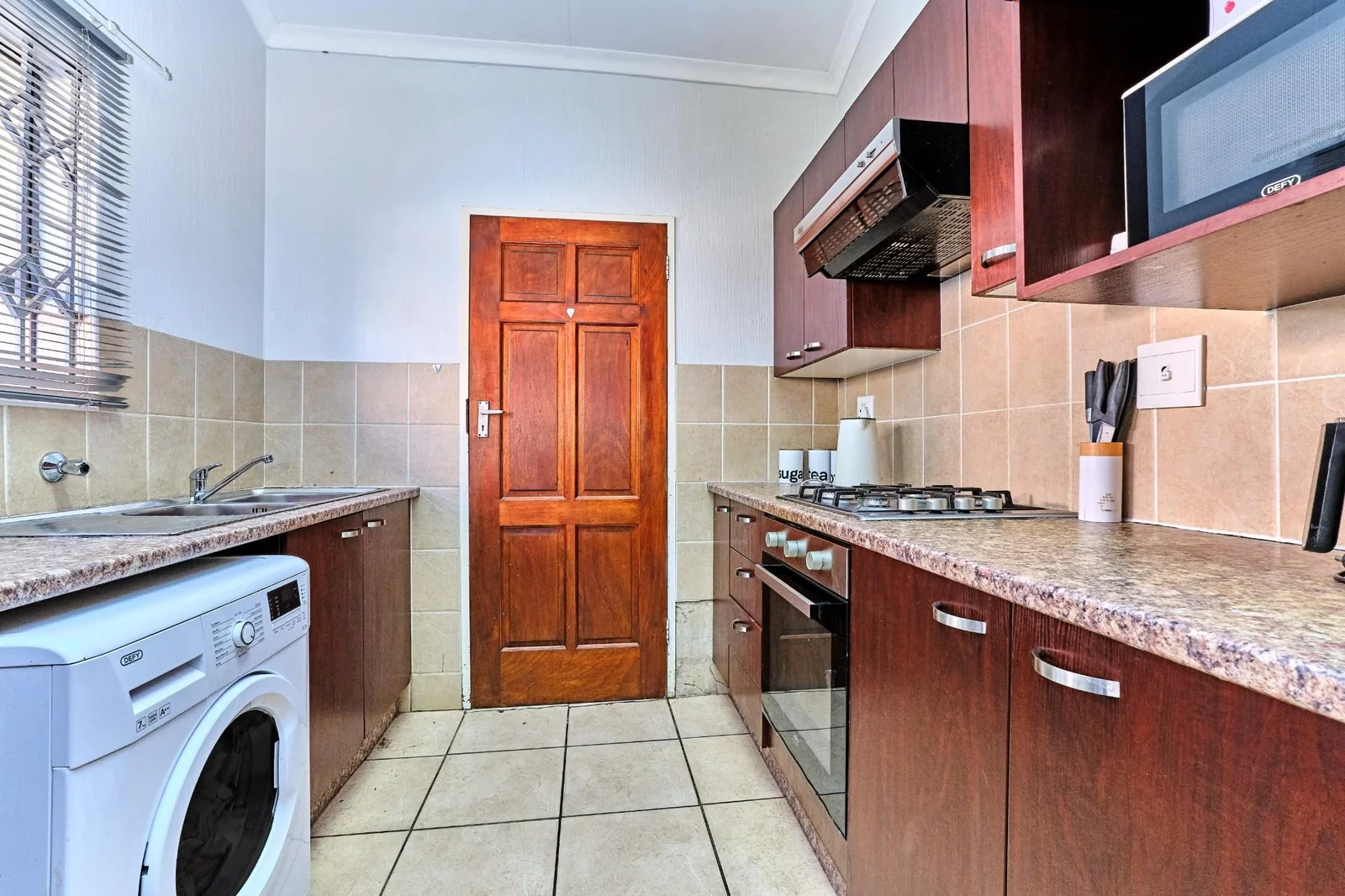 Spacious 3-Bedroom Townhouse for Sale in Bohemia, Amarosa