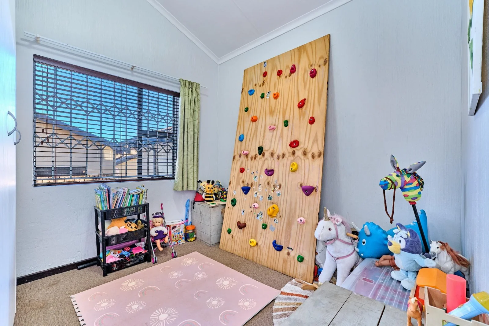 Spacious 3-Bedroom Townhouse for Sale in Bohemia, Amarosa