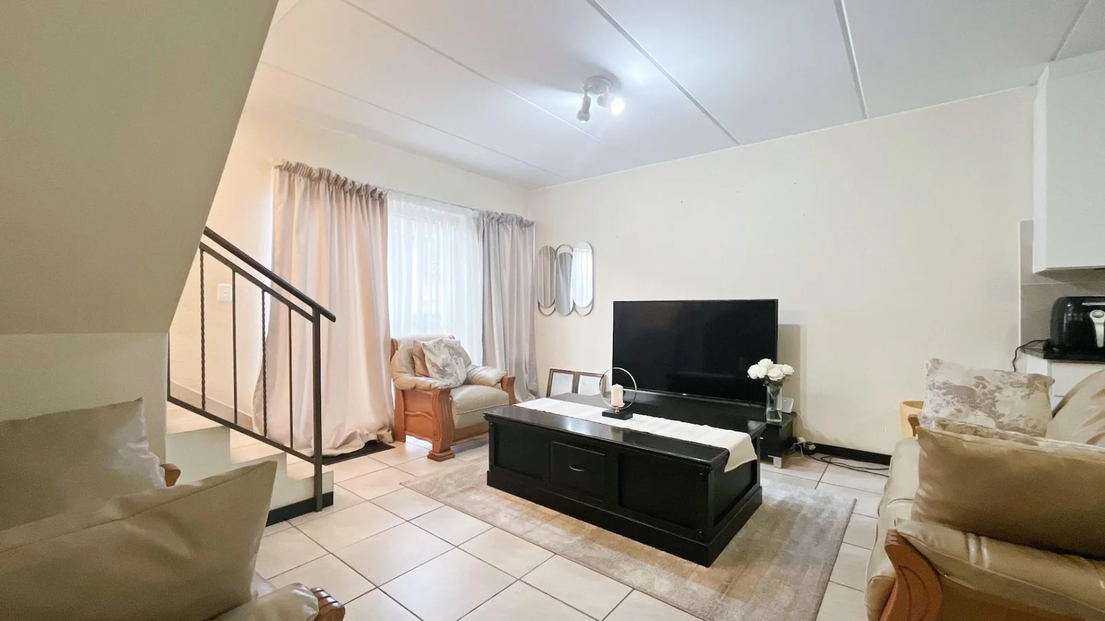 3 Bedroom Townhouse in Wilgeheuwel