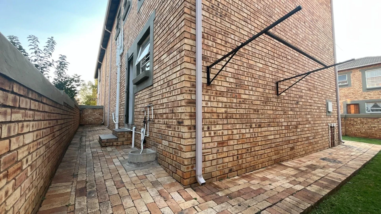 3 Bedroom Townhouse in Wilgeheuwel