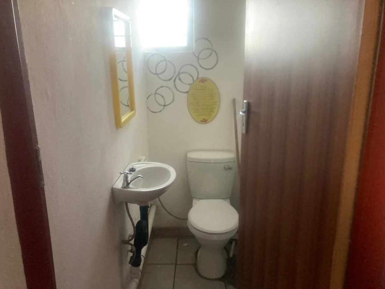 Charming 3-Bedroom Home for Sale – Ideal Location!