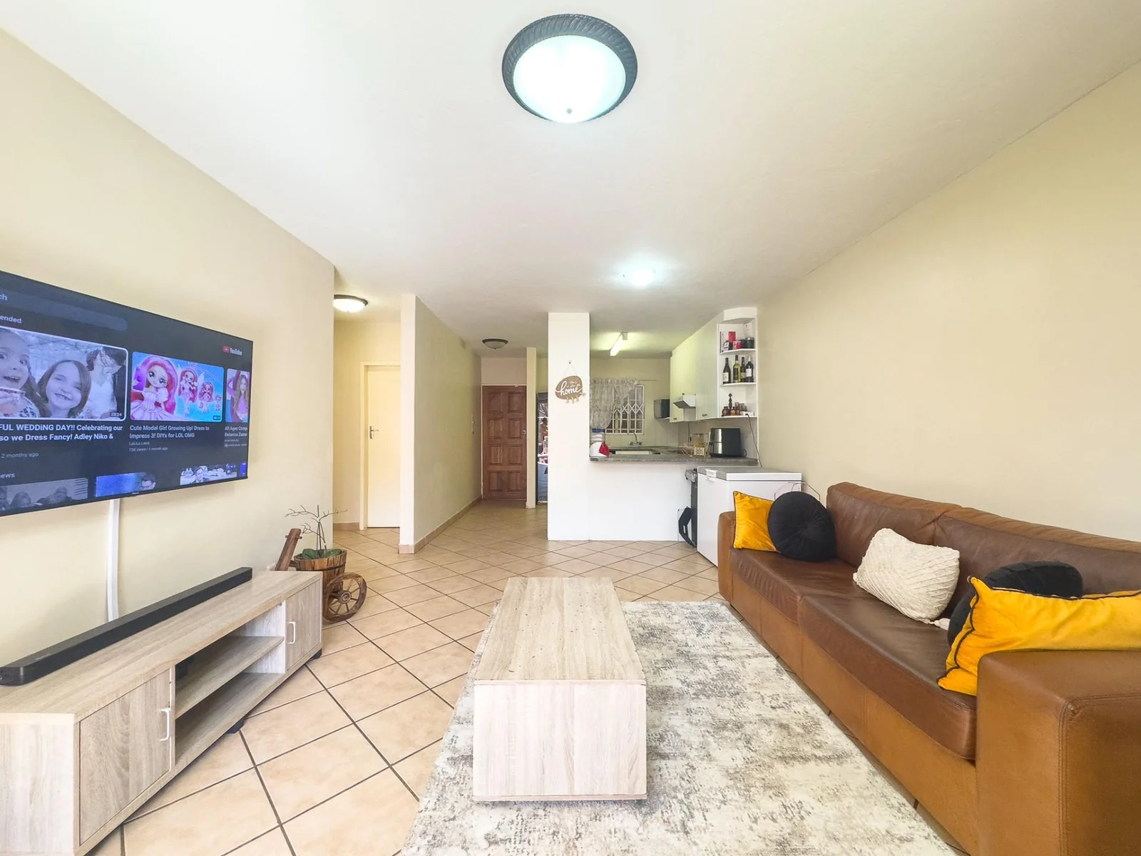 2 Bedroom Ground Floor Unit to Rent in Pierre van Ryneveld