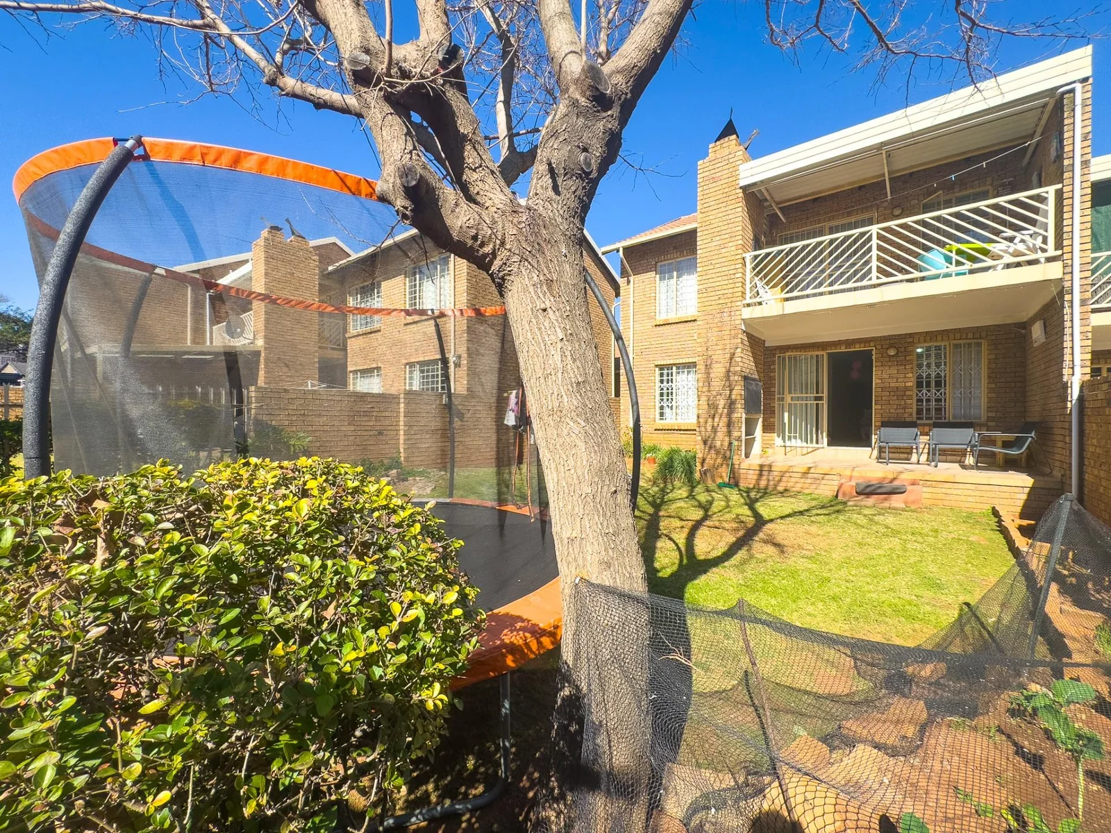 2 Bedroom Ground Floor Unit to Rent in Pierre van Ryneveld