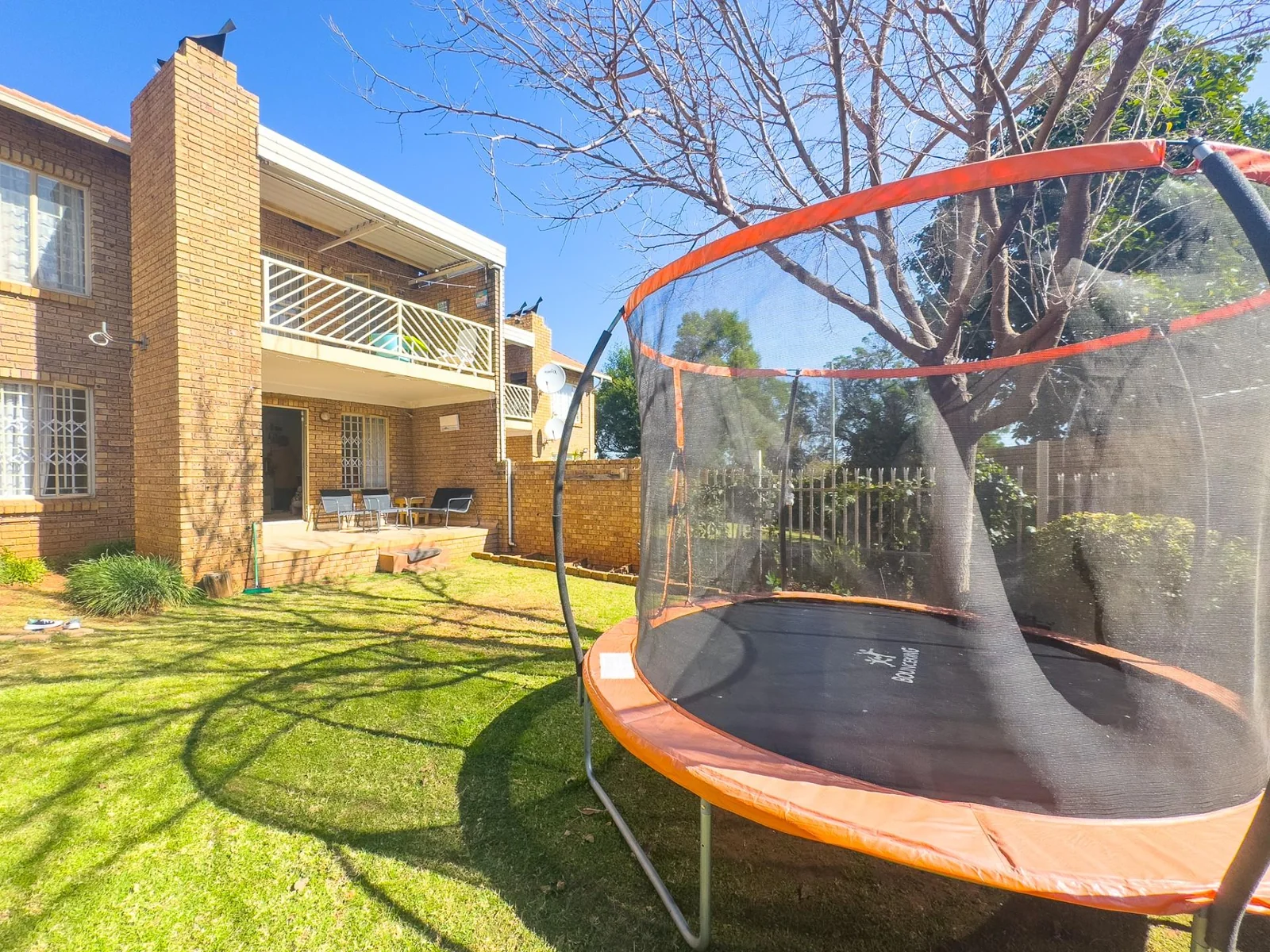 2 Bedroom Ground Floor Unit to Rent in Pierre van Ryneveld