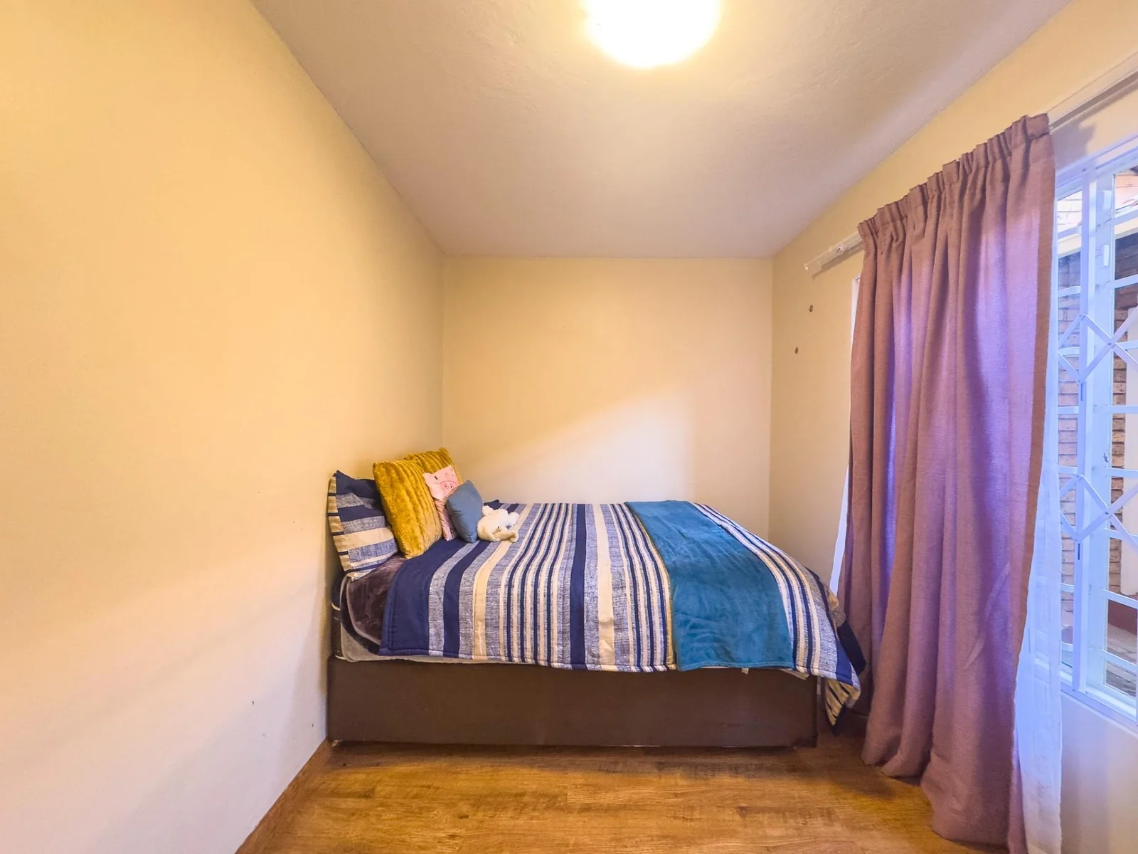 2 Bedroom Ground Floor Unit to Rent in Pierre van Ryneveld