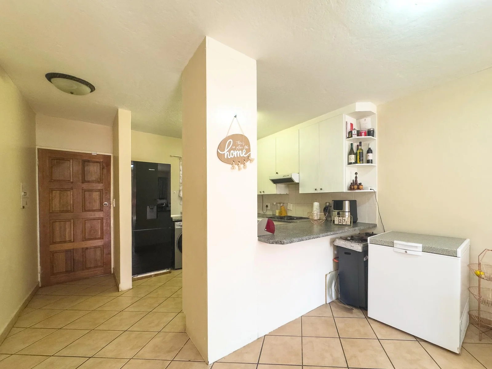 2 Bedroom Ground Floor Unit to Rent in Pierre van Ryneveld