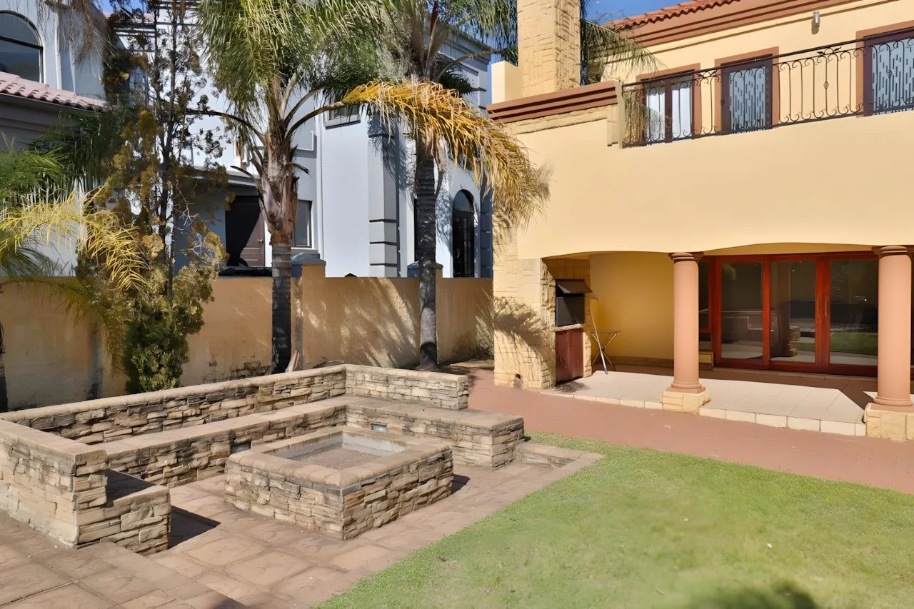 Elegant 4-Bedroom Tuscan-Style Home in Blue Valley Golf Estate – Secure Living with Pool, Jacuzzi & Scenic Luxury