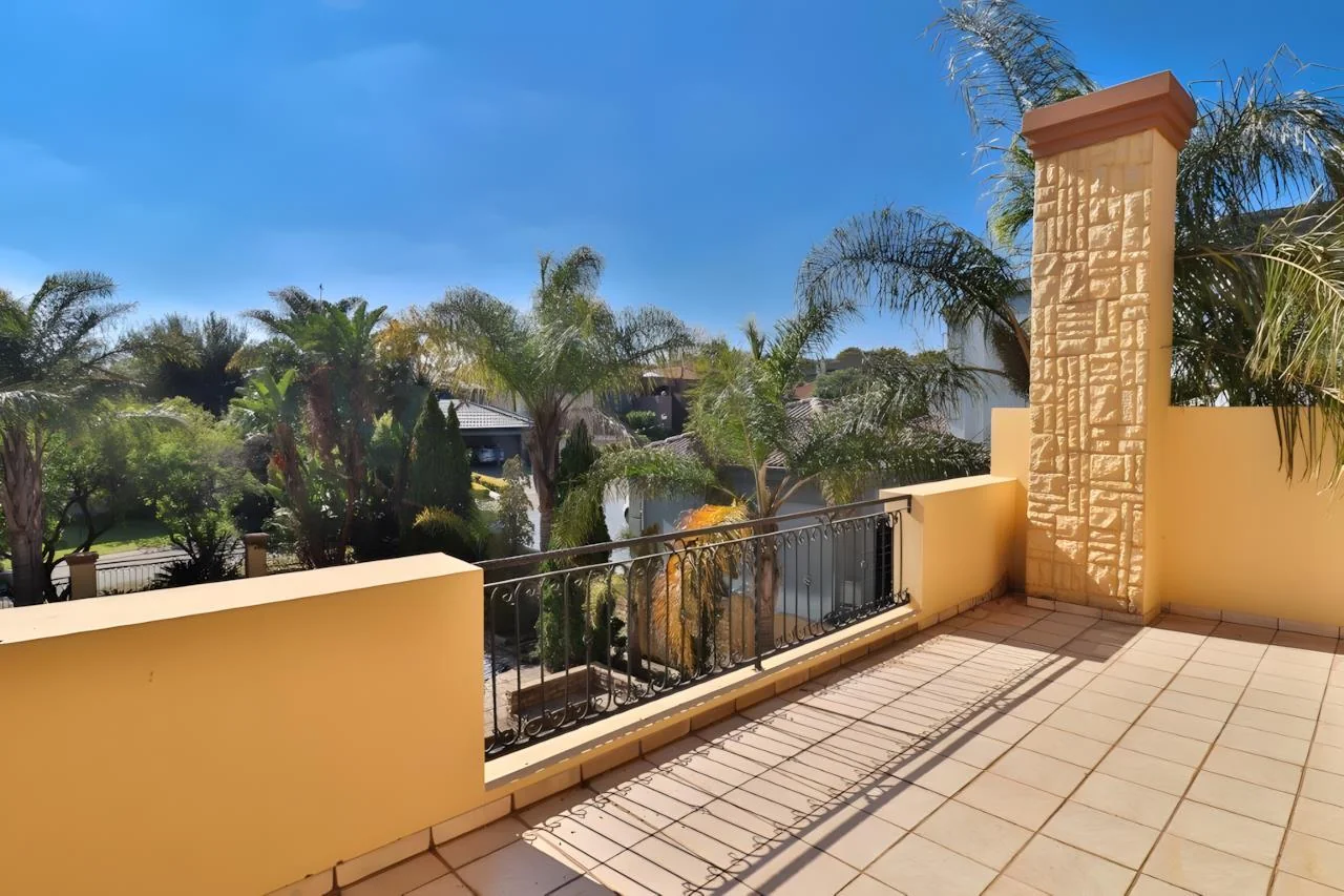 Elegant 4-Bedroom Tuscan-Style Home in Blue Valley Golf Estate – Secure Living with Pool, Jacuzzi & Scenic Luxury