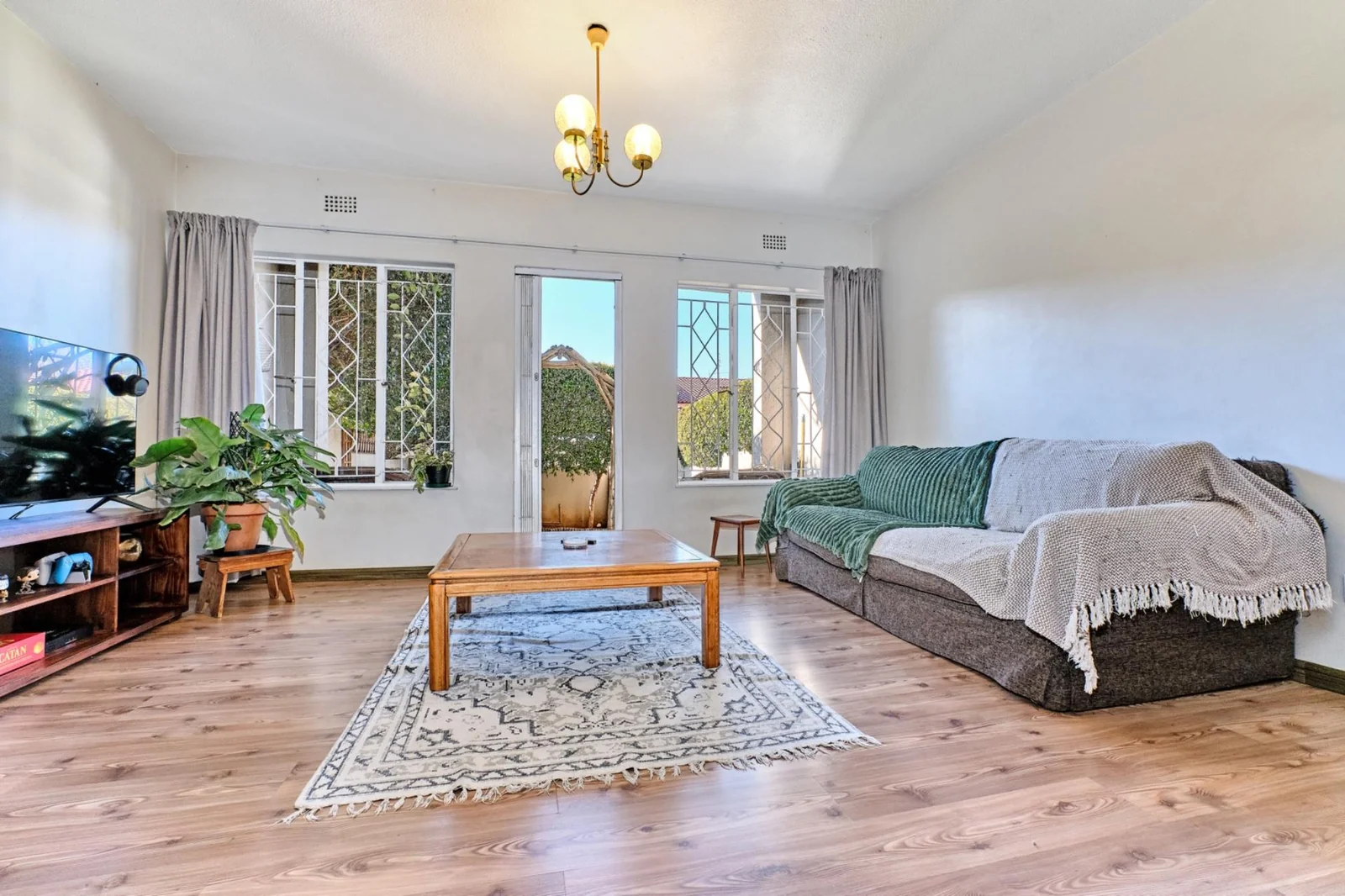 Inviting 2-Bedroom Duplex in Tranquil Fairland for sale.