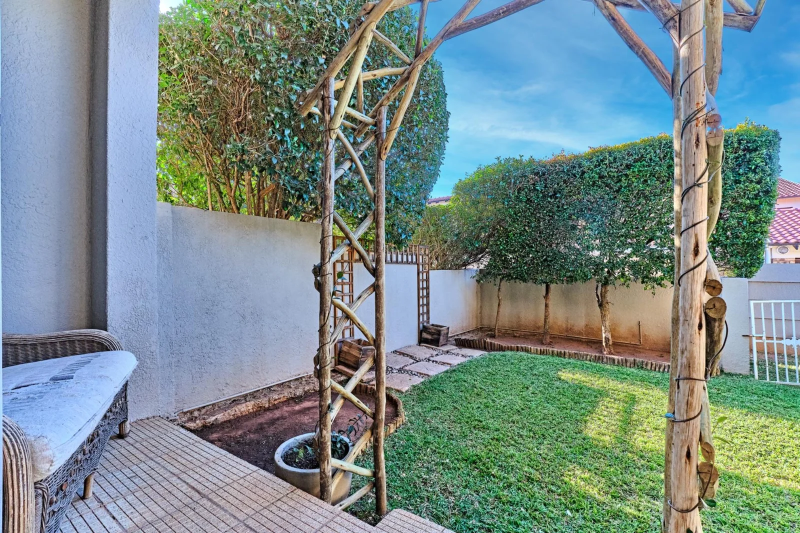 Inviting 2-Bedroom Duplex in Tranquil Fairland for sale.