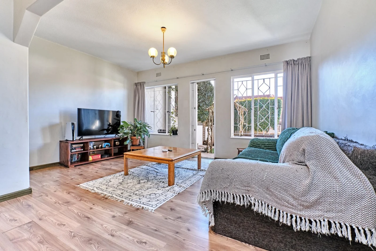 Inviting 2-Bedroom Duplex in Tranquil Fairland for sale.