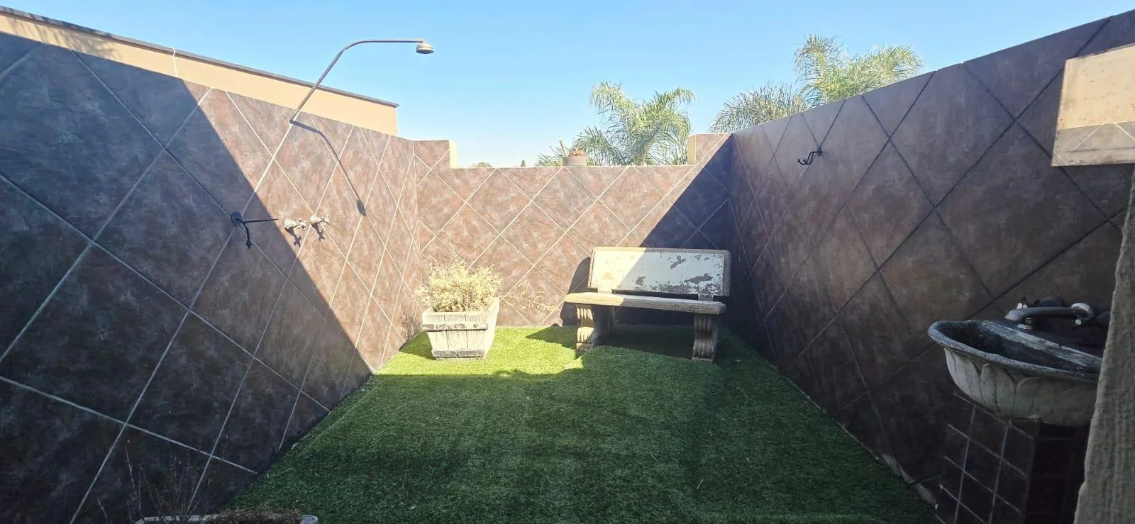 Stylish 4-Bedroom Family Home in Secure Glen Erasmia Estate