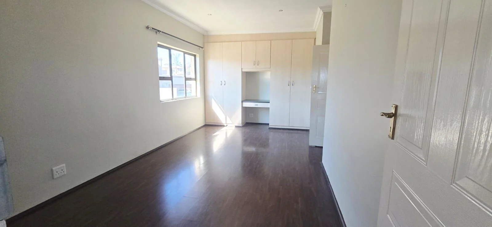 Stylish 4-Bedroom Family Home in Secure Glen Erasmia Estate