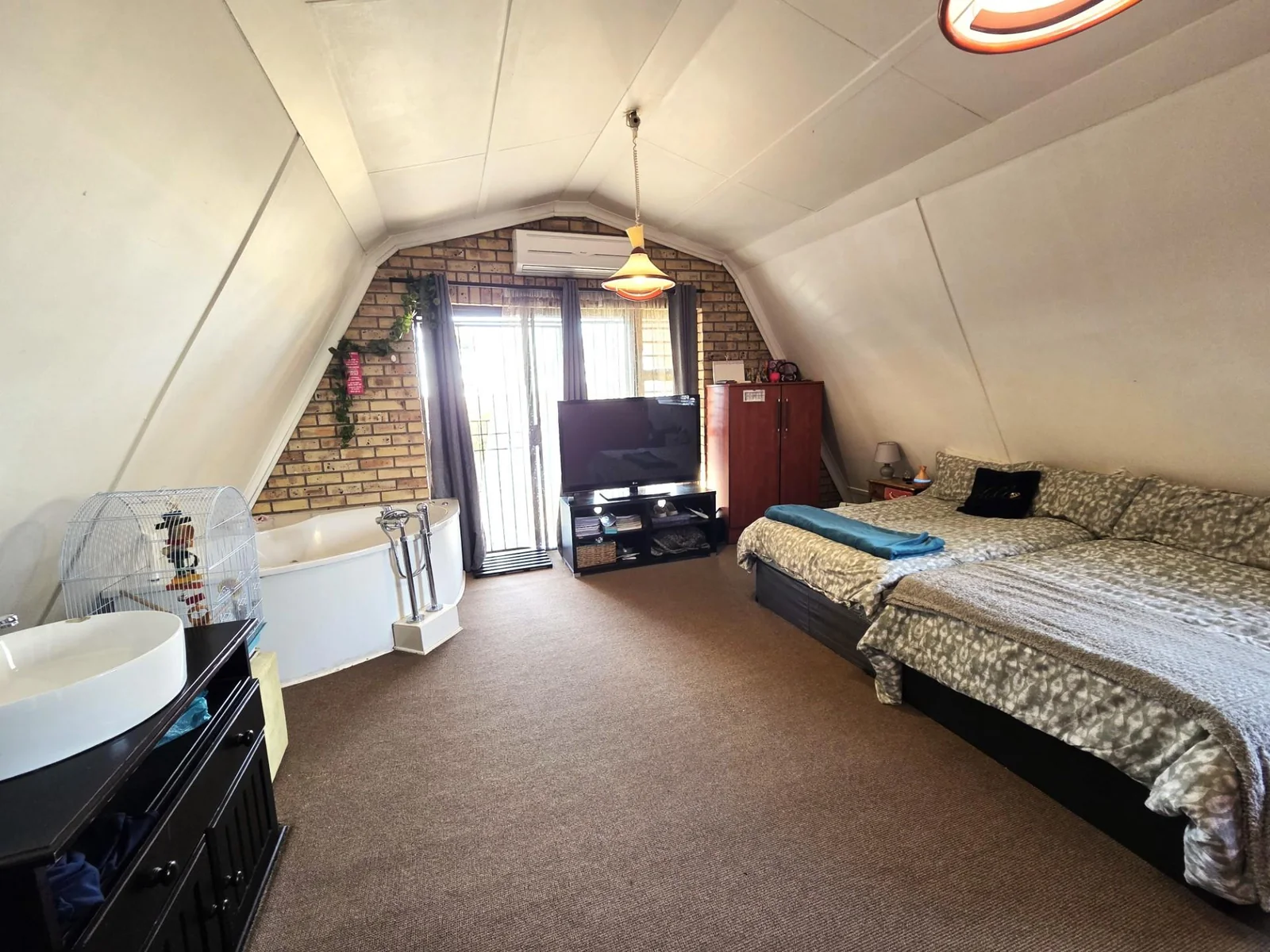 Self-Sustainable Smallholding with 3 Homes – Ideal for Family Living or Rental Income