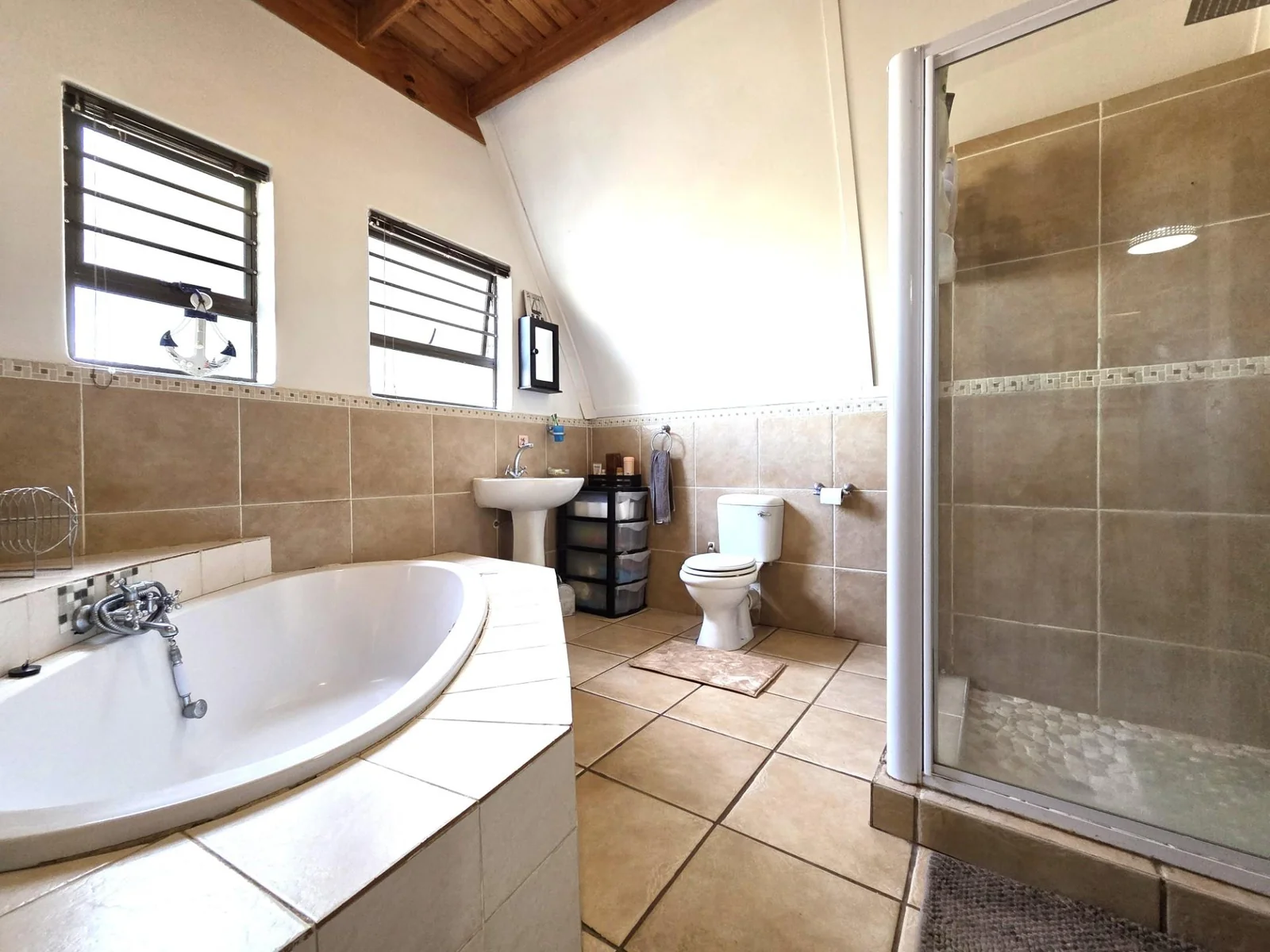 Self-Sustainable Smallholding with 3 Homes – Ideal for Family Living or Rental Income