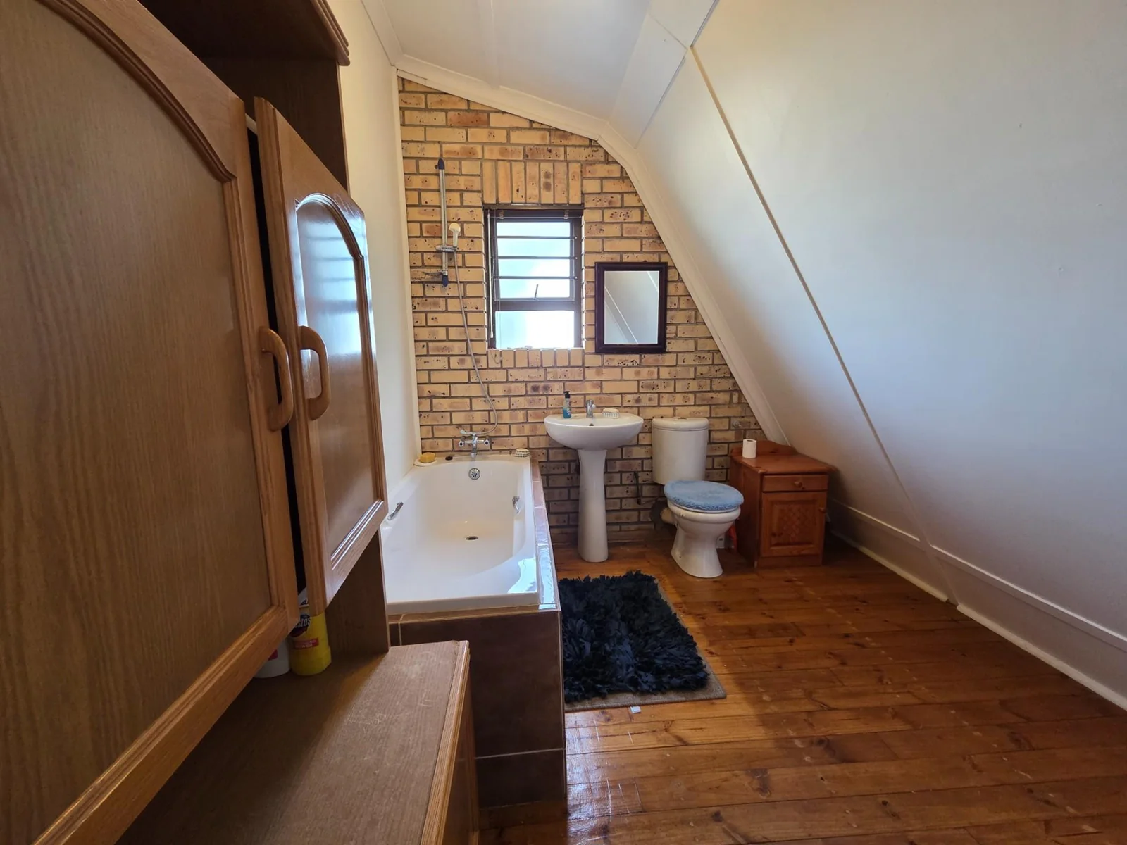 Self-Sustainable Smallholding with 3 Homes – Ideal for Family Living or Rental Income