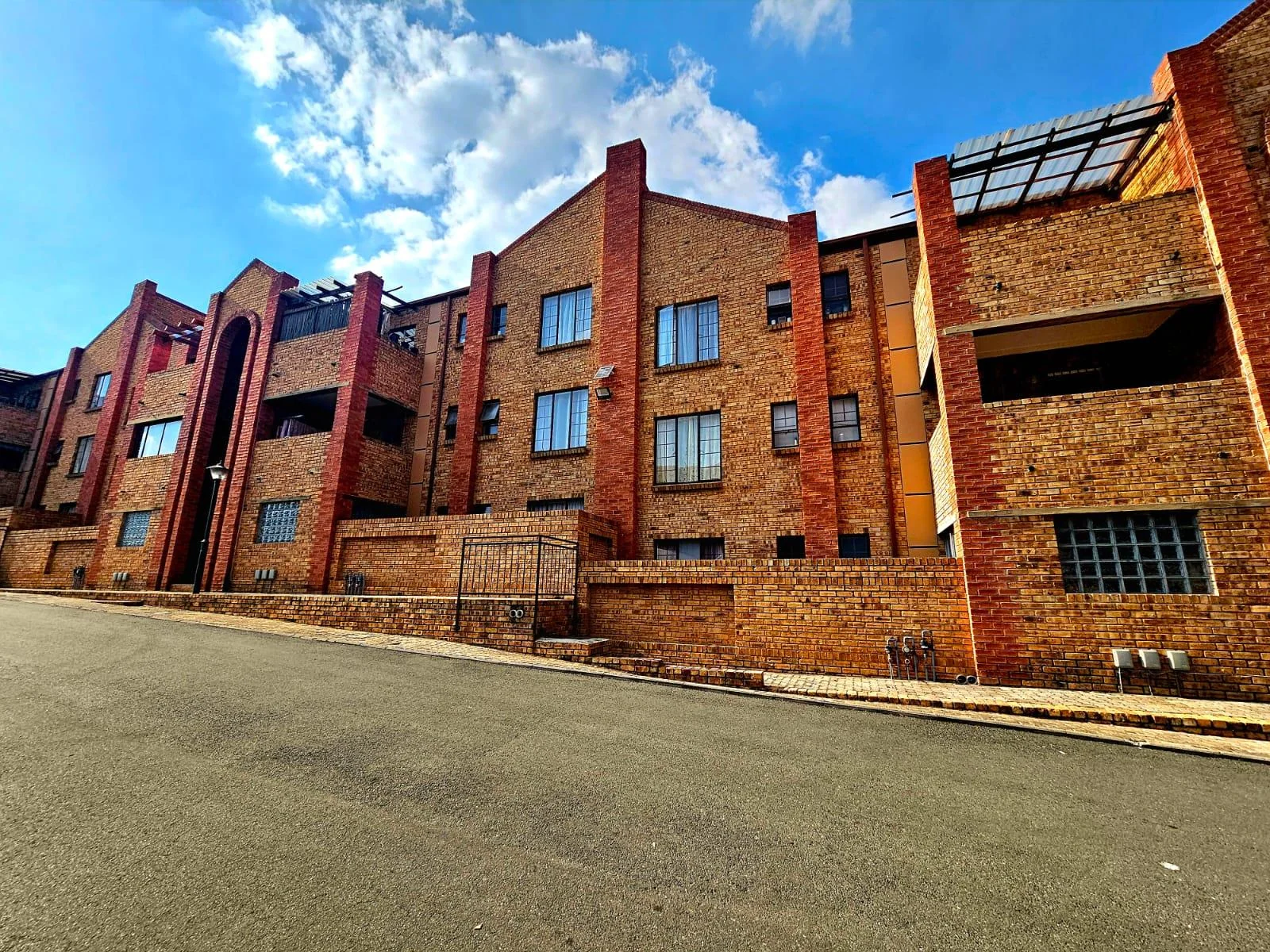 SPACIOUS, IMMACULATE UNIT — PERFECT FOR YOUNG COUPLES OR A SMALL FAMILY