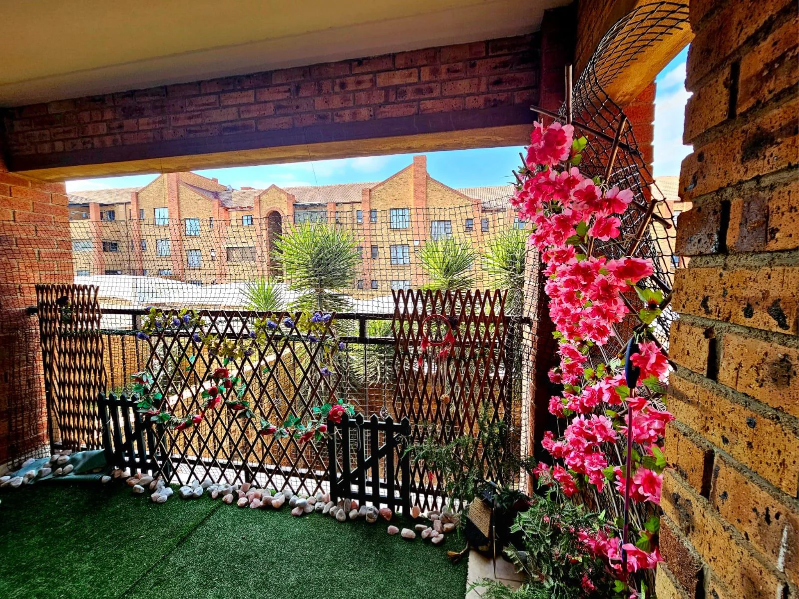 SPACIOUS, IMMACULATE UNIT — PERFECT FOR YOUNG COUPLES OR A SMALL FAMILY