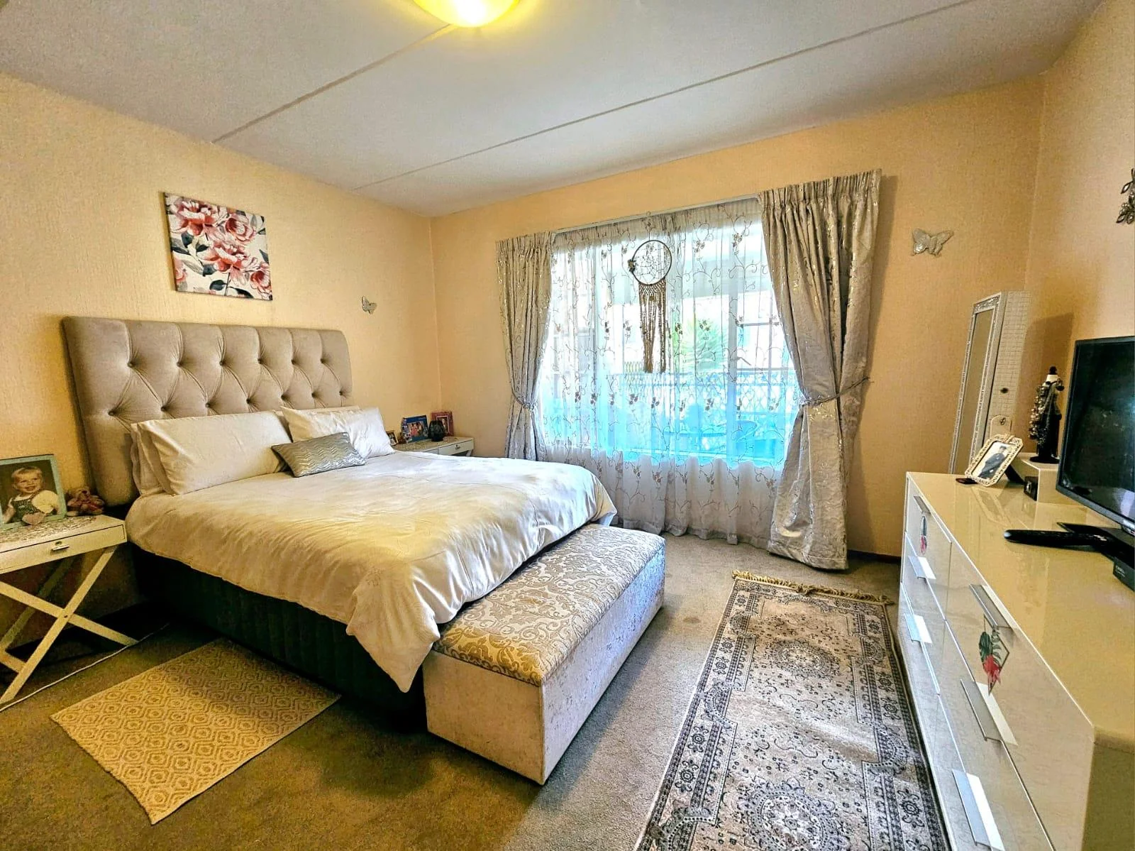 SPACIOUS, IMMACULATE UNIT — PERFECT FOR YOUNG COUPLES OR A SMALL FAMILY