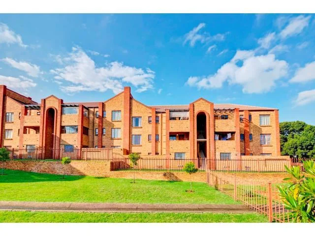 SPACIOUS, IMMACULATE UNIT — PERFECT FOR YOUNG COUPLES OR A SMALL FAMILY